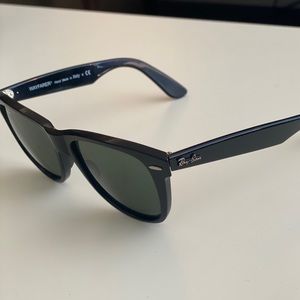 Ray Ban Wayfarer Oversized Sunglasses